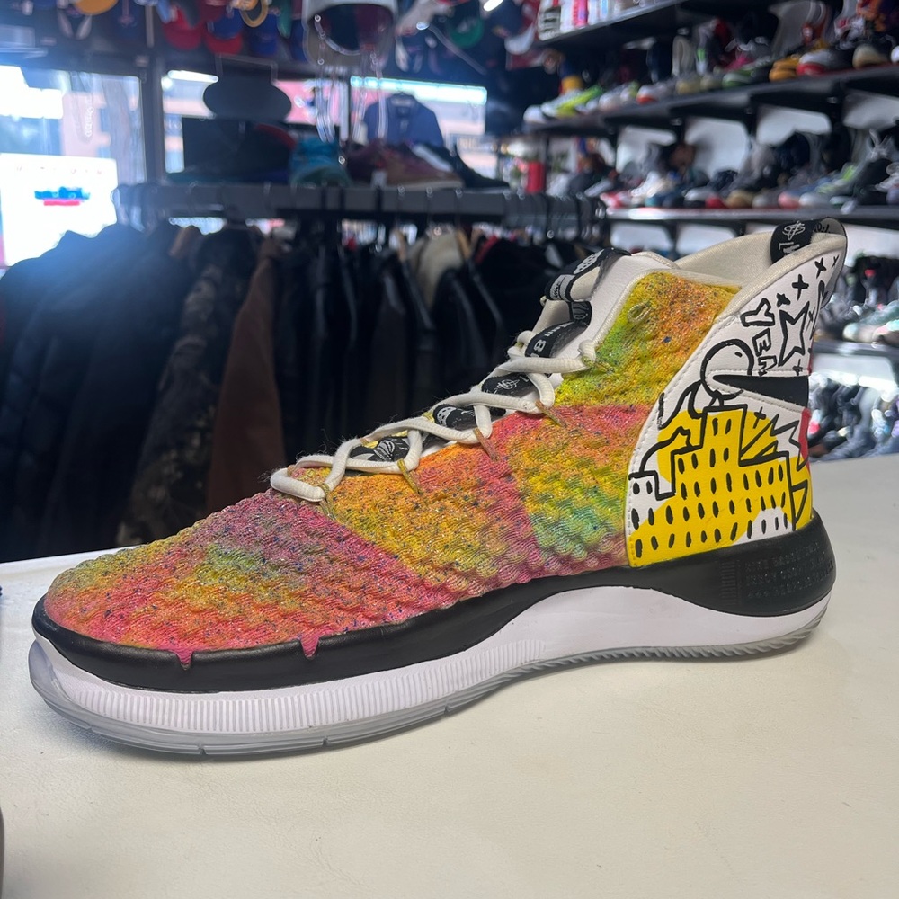 Nike Basketball Men’s High-Top Sneakers - Picture 2 of 6